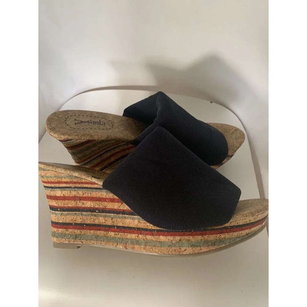 Y-NOT Women's Slingback Wedge Sandals Size 10 (1304)